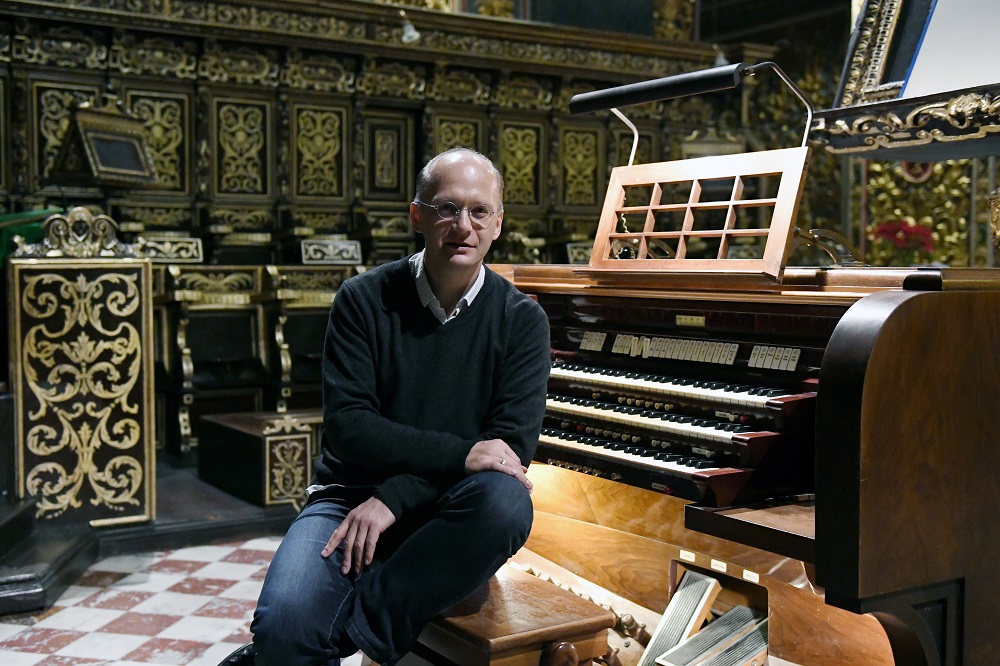Hansjörg Albrecht, conductor and organist